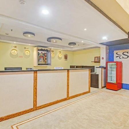 Oyo Townhouse 707 Grand Krishna Otel Haydarabad Dış mekan fotoğraf