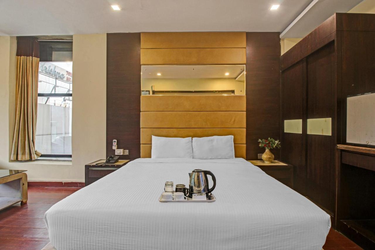 Oyo Townhouse 707 Grand Krishna Otel Haydarabad Dış mekan fotoğraf