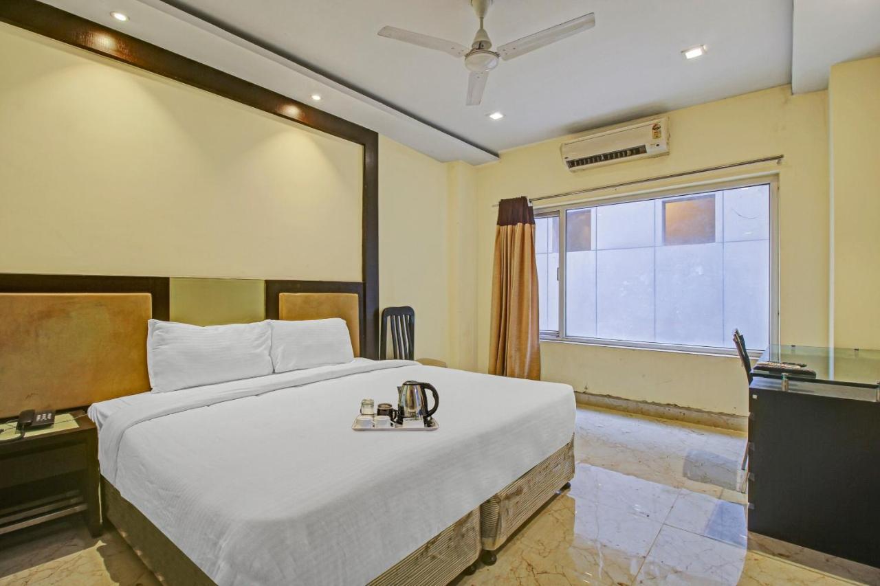 Oyo Townhouse 707 Grand Krishna Otel Haydarabad Dış mekan fotoğraf