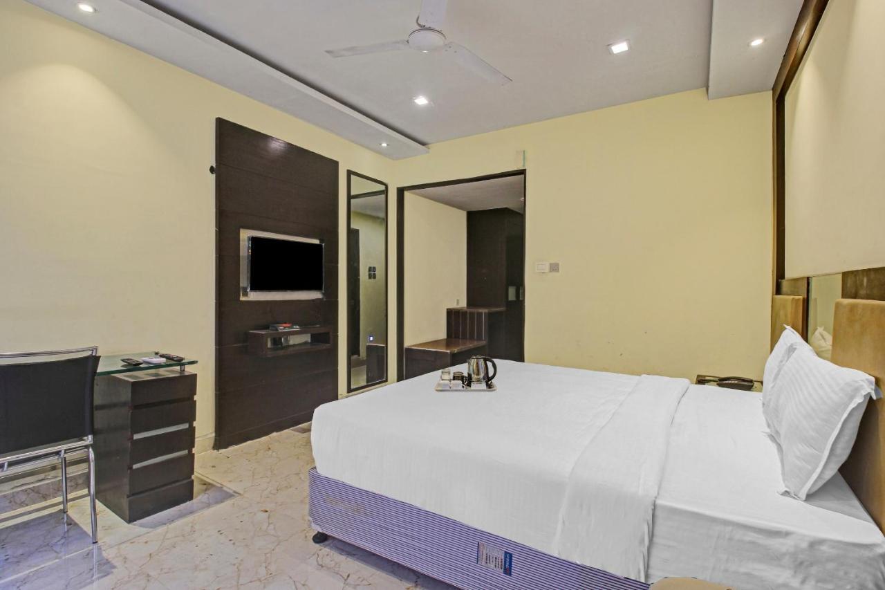Oyo Townhouse 707 Grand Krishna Otel Haydarabad Dış mekan fotoğraf
