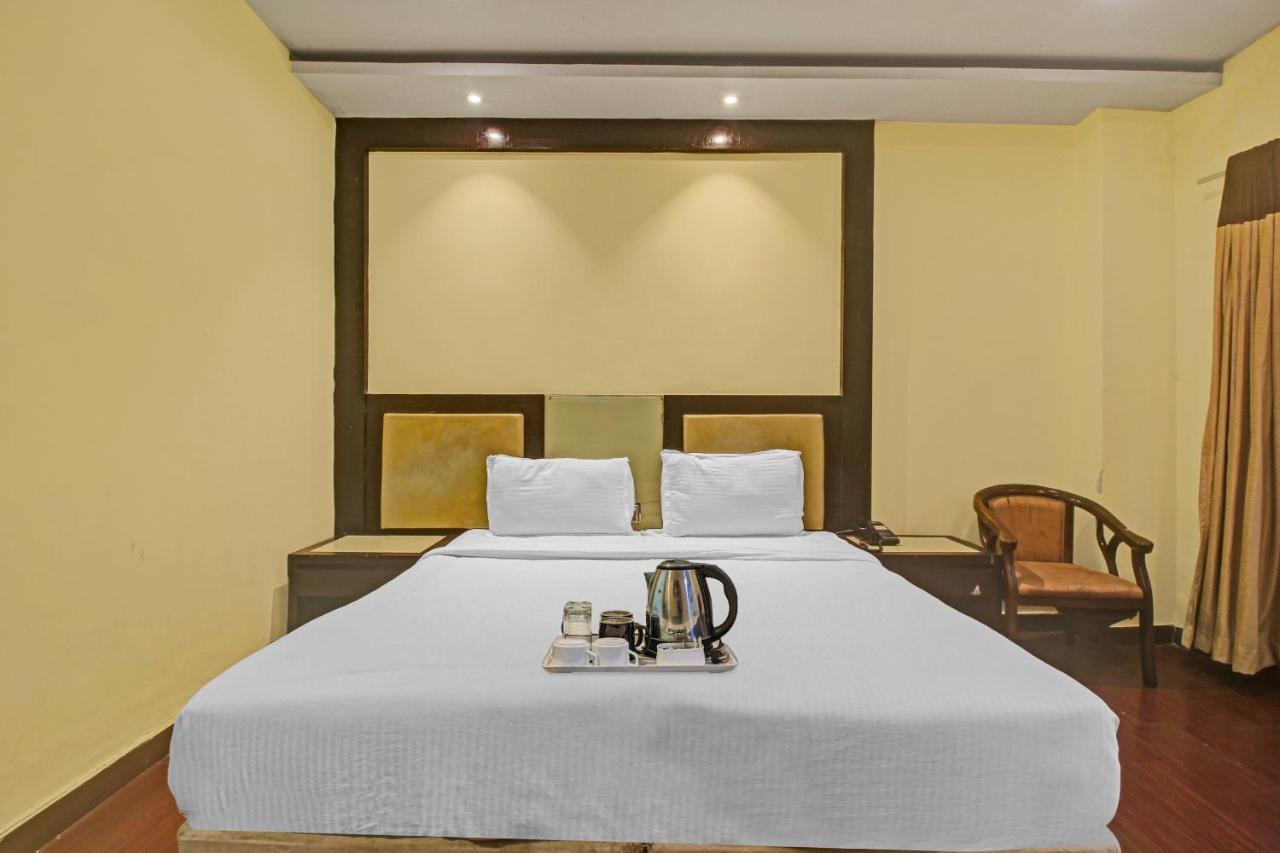 Oyo Townhouse 707 Grand Krishna Otel Haydarabad Dış mekan fotoğraf