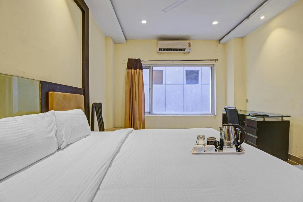 Oyo Townhouse 707 Grand Krishna Otel Haydarabad Dış mekan fotoğraf